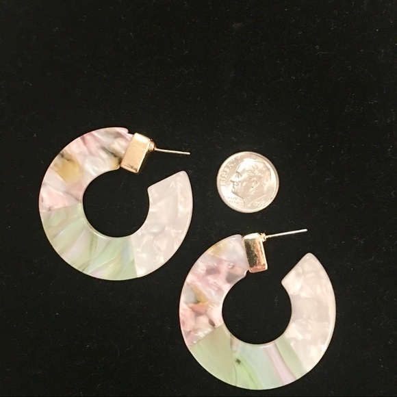 ✨”ARIANNA” ACRYLIC HOOP STYLE EARRINGS-DROP-NEW‎ - Picture 3 of 4